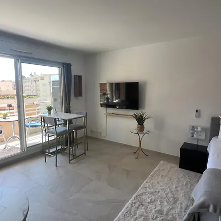 New Large - Monaco Border - Sea View - Lift - Parking Included *