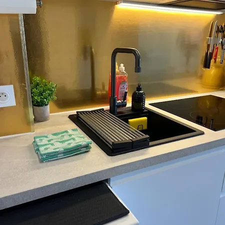 New Large - Monaco Border - Sea View - Lift - Parking Included * Beausoleil