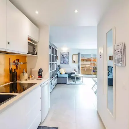 Apartment New Large - Monaco Border - Sea View - Lift - Parking Included Beausoleil