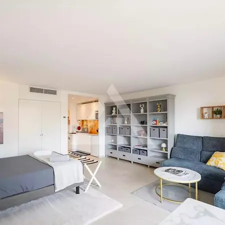 Apartment New Large - Monaco Border - Sea View - Lift - Parking Included *