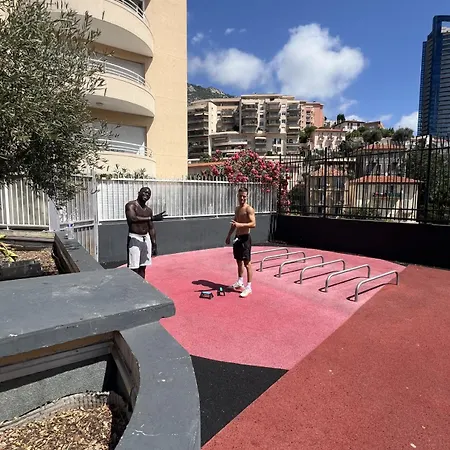 New Large - Monaco Border - Sea View - Lift - Parking Included Apartment *